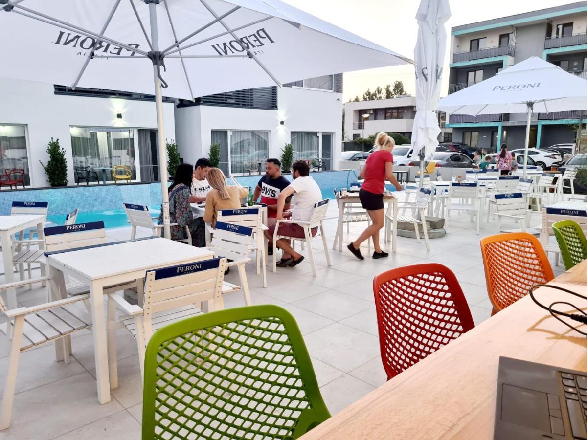 Bunga Bunga Resort Mamaia Nord 那沃达利 外观 照片