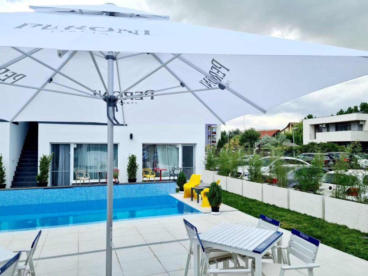 Bunga Bunga Resort Mamaia Nord 那沃达利 外观 照片