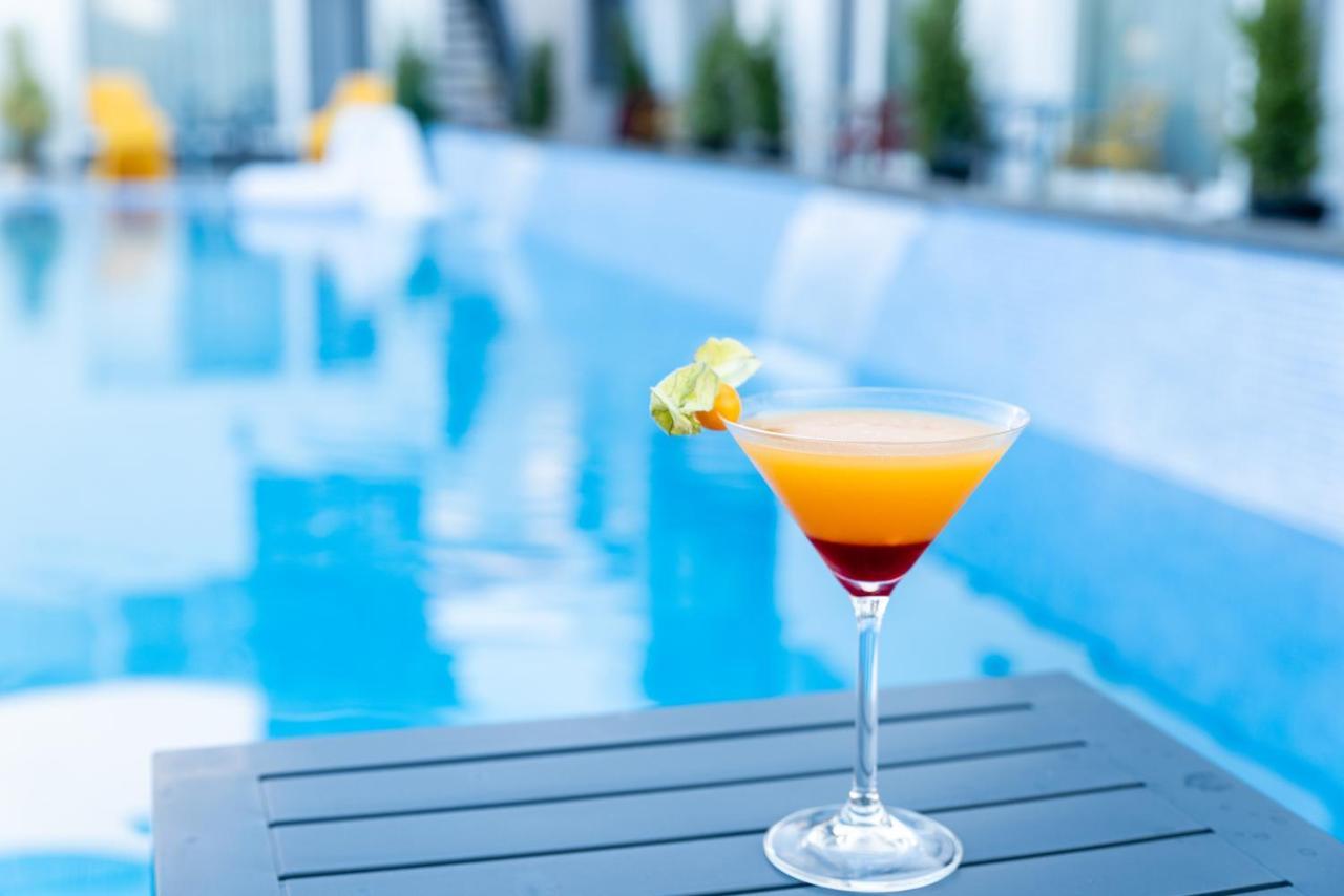 Bunga Bunga Resort Mamaia Nord 那沃达利 外观 照片