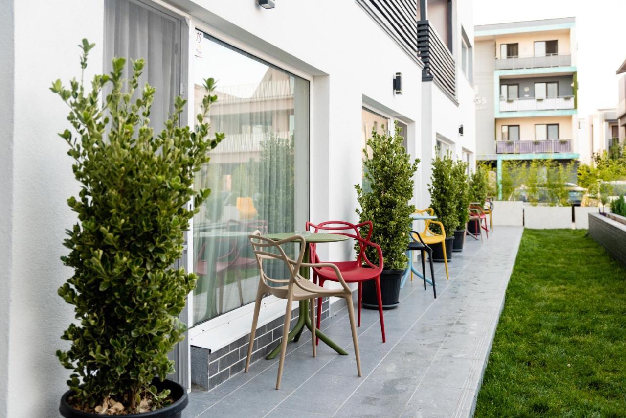 Bunga Bunga Resort Mamaia Nord 那沃达利 外观 照片