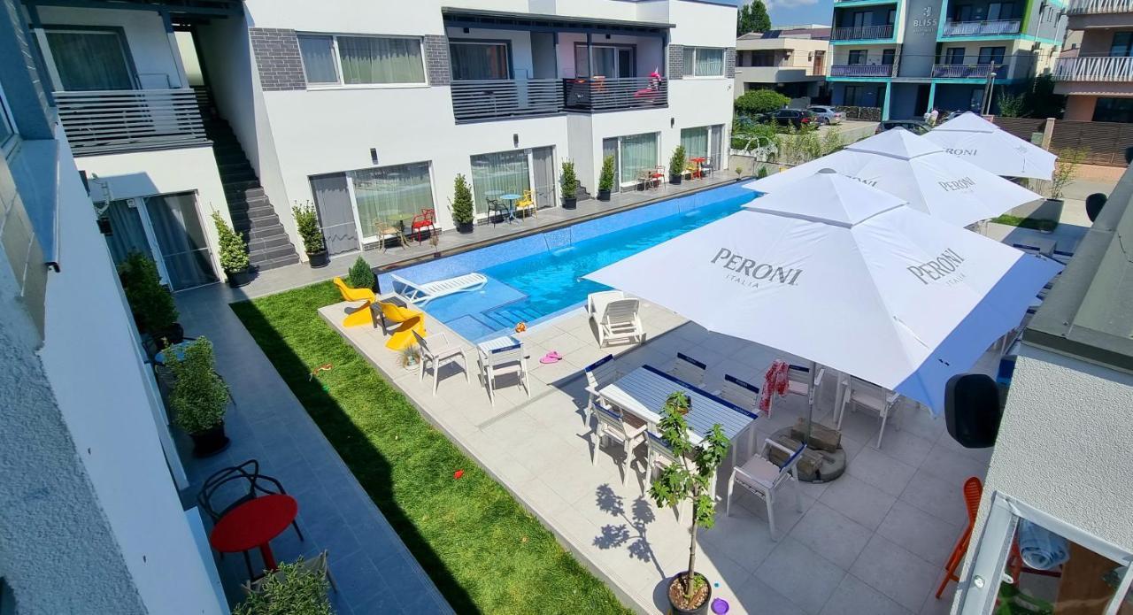 Bunga Bunga Resort Mamaia Nord 那沃达利 外观 照片