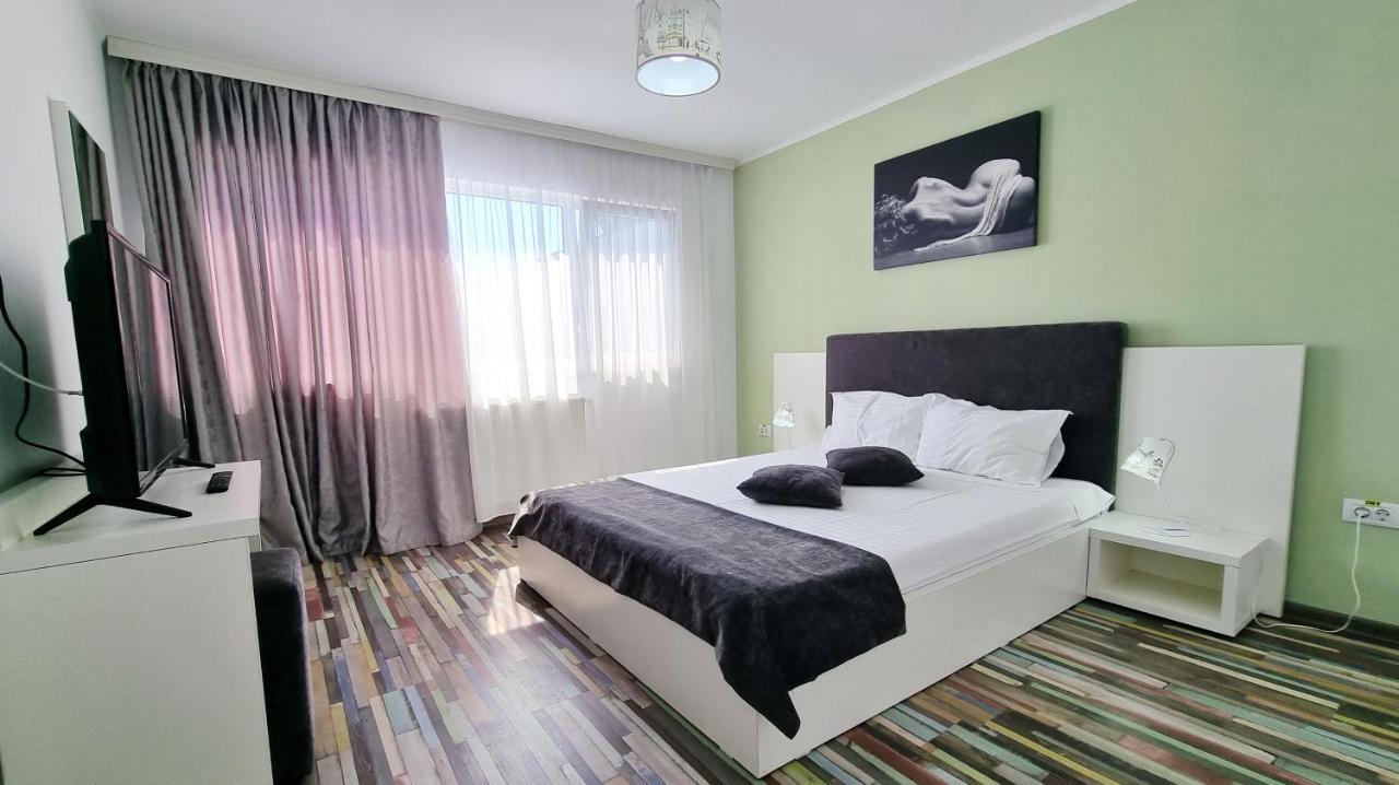 Bunga Bunga Resort Mamaia Nord 那沃达利 外观 照片