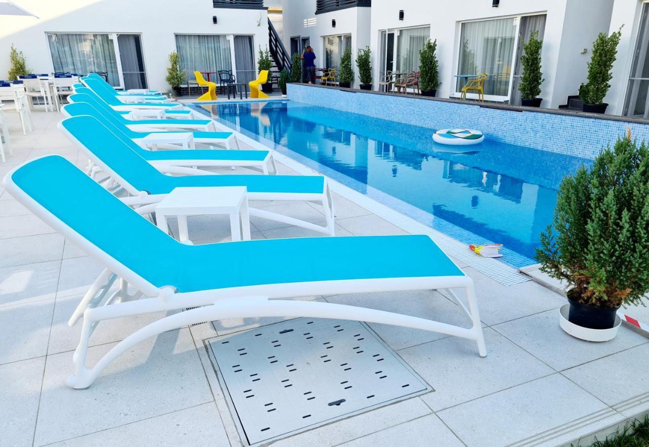 Bunga Bunga Resort Mamaia Nord 那沃达利 外观 照片